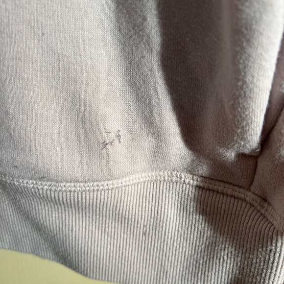 Women’s Reebok Cream Logo Crewneck Sweatshirt Size Small - Picture 3 of 5